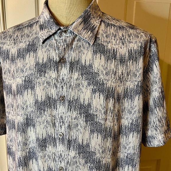 NWOT Men's Robert Graham Navy White Abstract Wave S/S Button Front Shirt XXL 2XL - Picture 3 of 6